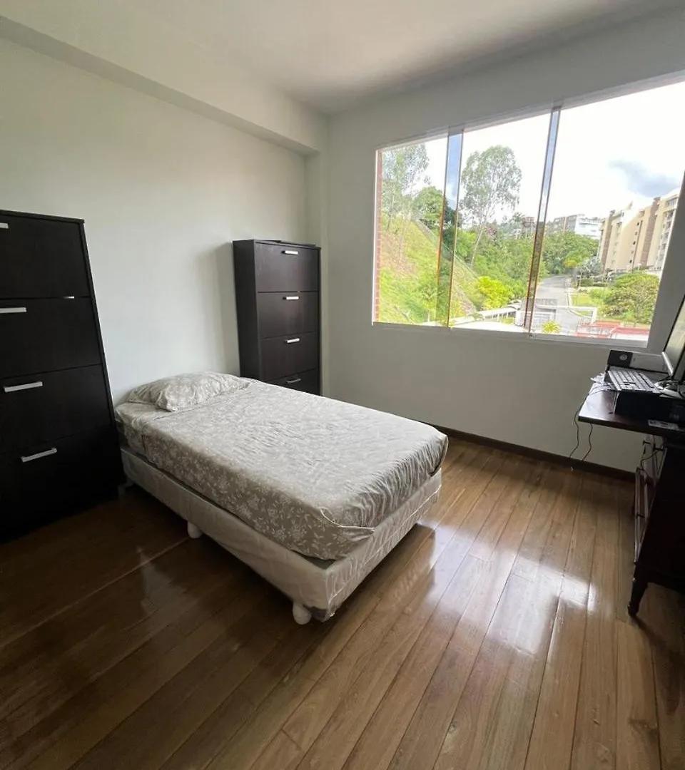 Puesta Del Sol Daire Caracas 0*,